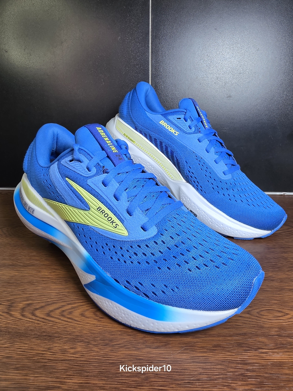 Brooks Adrenaline GTS 24 Men's Size 9 Running Shoes Cobalt Blue Neo Yellow EUC
